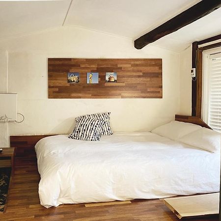 Viva La Vida - Jongno Hanok Private House โซล ภายนอก รูปภาพ
